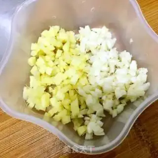 Make Pelican chicken wings step 1