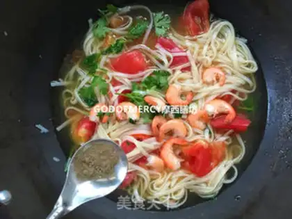 Make Tomato shrimp noodles step 5