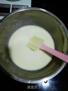Make Rainbow milk, ice cream mooncake step 4