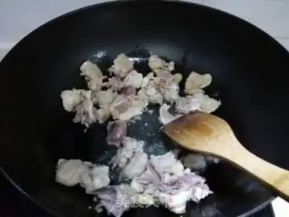 Make Delicious beer chicken step 2