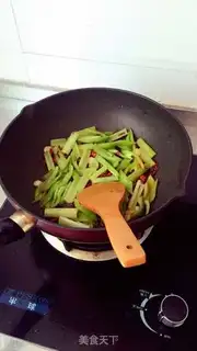 Make Scranches with sauce step 0