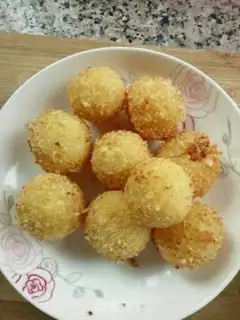 Make Potato cheeseball step 5
