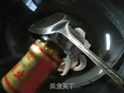 Make Curry shrimp cabbage step 1