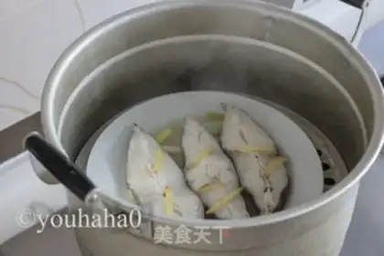 Make Vapouring halibut step 6