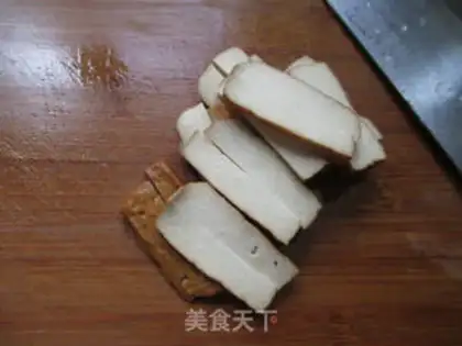 Make The sprouts, the fried mushrooms step 1