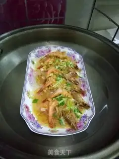 Make A fan of garlic shrimp step 4
