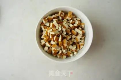 Make Soccer egg noodles step 2