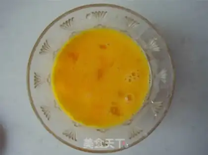 Make Soccer egg noodles step 3