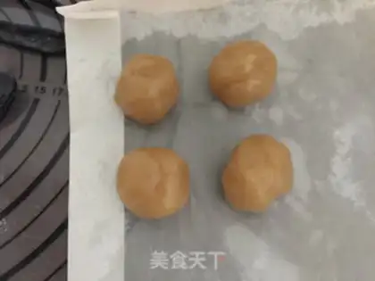 Make The egg yolk mooncake step 1
