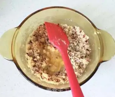 Make Chocolate coconut cranberry cheese mooncake step 3