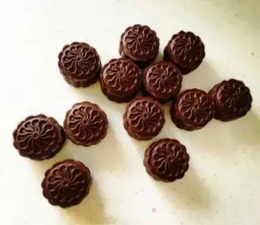 Make Chocolate coconut cranberry cheese mooncake step 14