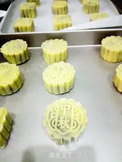 Make A wide bean saloon step 18