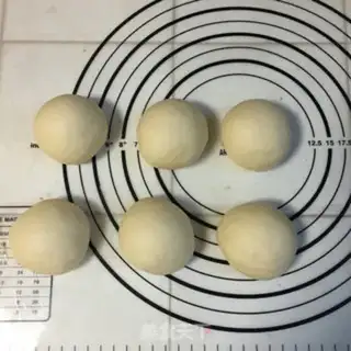 Make Ham cheese rolls step 1