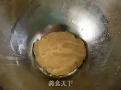 Make Coconut cranberry yellow mooncake step 3