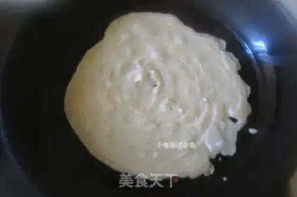 Make I used a bottle to make an eggcake step 3
