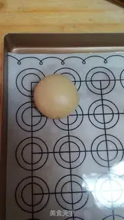 Make Soccer date mooncake step 12