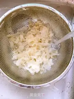Make Purple potato silver ear soup step 1