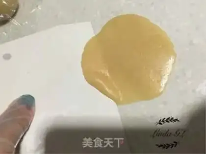 Make A wide veal beef mooncake step 9