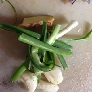 Make Sea eels dry soup step 1