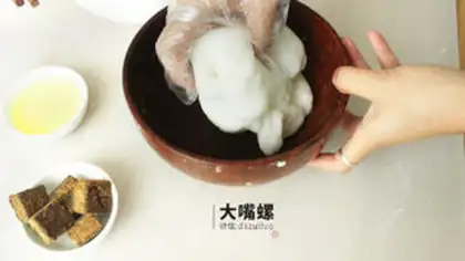 Make Red Sugar Ice Mooncake step 4