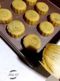 Make A wide veal beef mooncake step 17