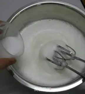 Make A heartless angel cake step 3