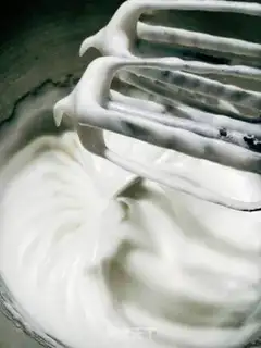 Make Yogurt cake step 4
