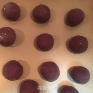 Make A simple wide-range mooncake approach step 3