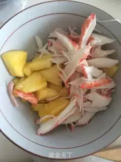 Make Cream crab salad step 1