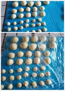 Make Mickey salad bread step 8