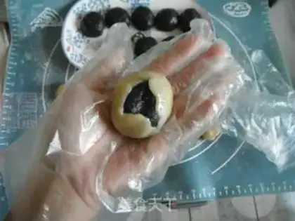 Make Black sesame moon cake step 10