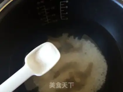 Make Onion shrimp congee step 6