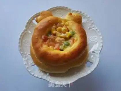 Make Mickey salad bread step 15