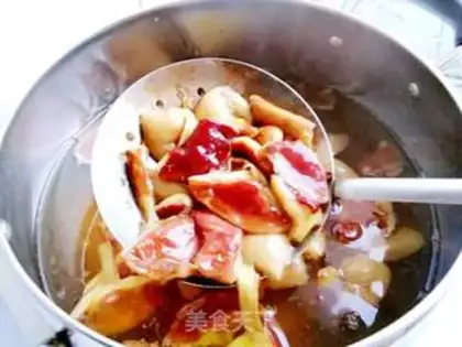 Make Clear the pine mushrooms step 7