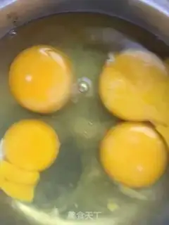 Make Cream eggs step 1