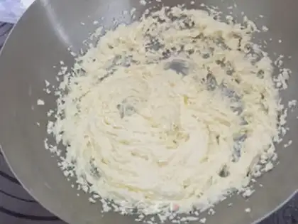 Make Cream-fruit cake step 5