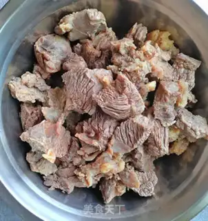 Make Red beef noodles step 1