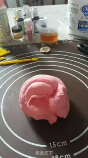 Make Rolling sugar cake step 1