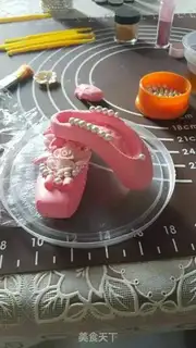 Make Rolling sugar cake step 5