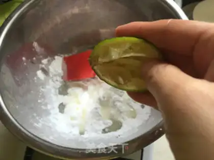 Make Cream-fruit cake step 21