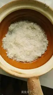 Make Weed sausages and egg rice step 1