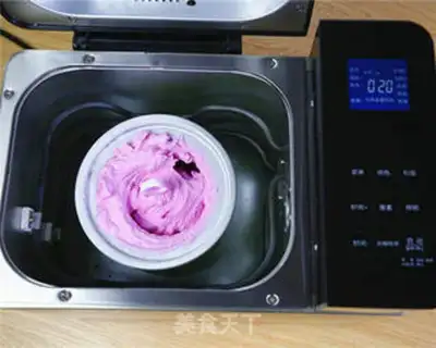 Make Flamingo ice cream step 9