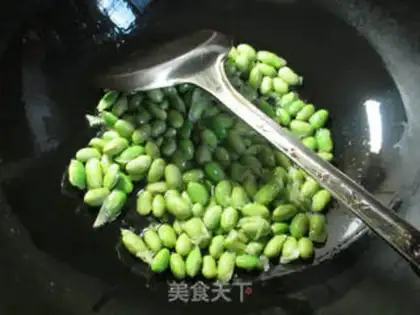Make The bean noodles are burning white step 2