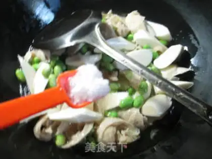 Make The bean noodles are burning white step 7