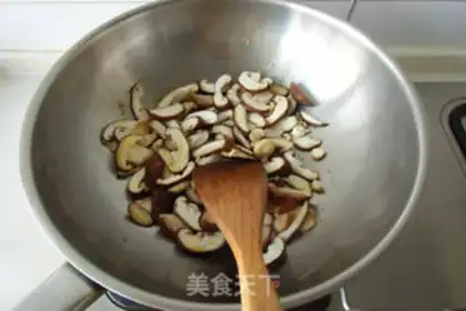 Make Beef noodles step 2