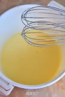 Make Flowers and mango mousses step 2