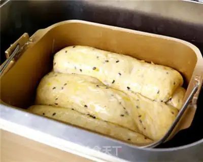 Make Black sesame potato bread step 13
