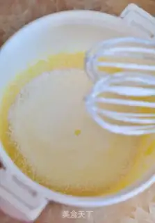 Make Flowers and mango mousses step 4