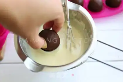 Make Mini chocolate cake step 8
