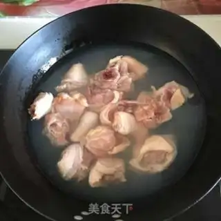 Make Curry potatoes, chicken legs step 0